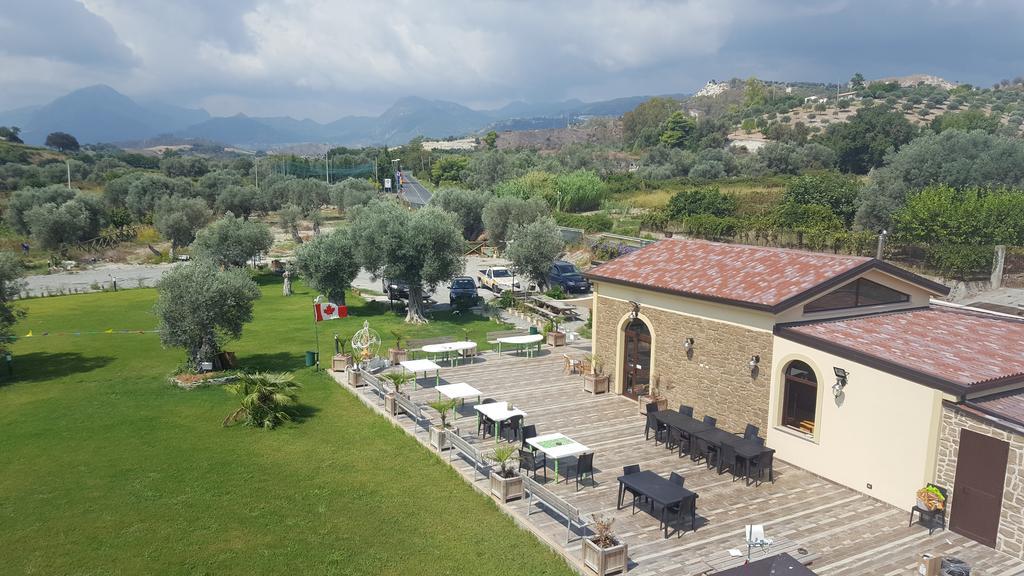 Agriturismo Donna Beatrice Bianco Zewnętrze zdjęcie